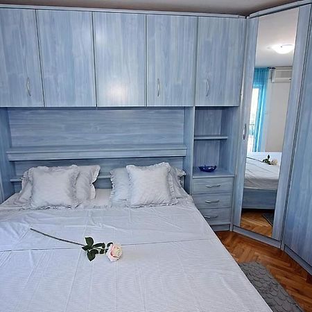 Apartment Samanta Supetar Extérieur photo